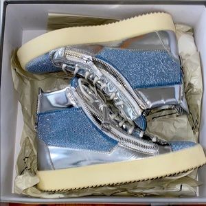 GIUSEPPE SNEAKERS SIZE 9